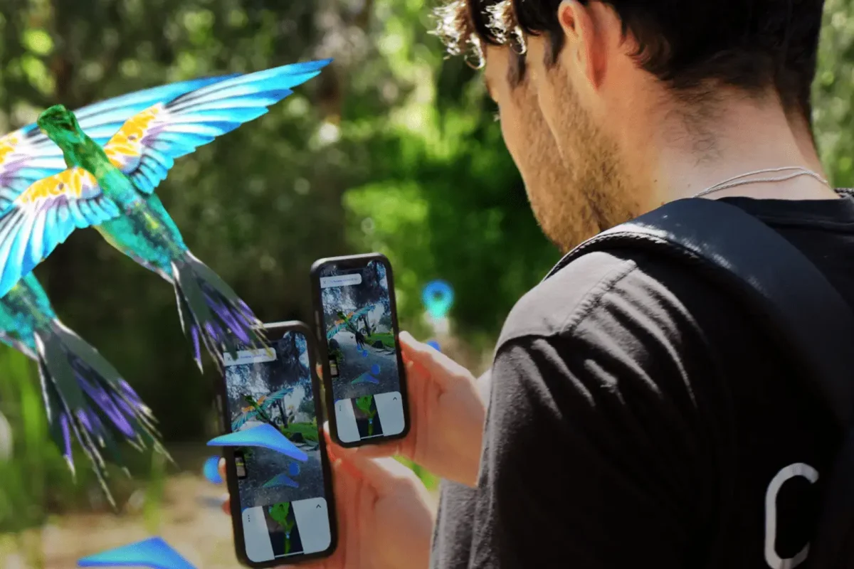 Man using a phone to capture immersive 3D pathway with the Captur3D software